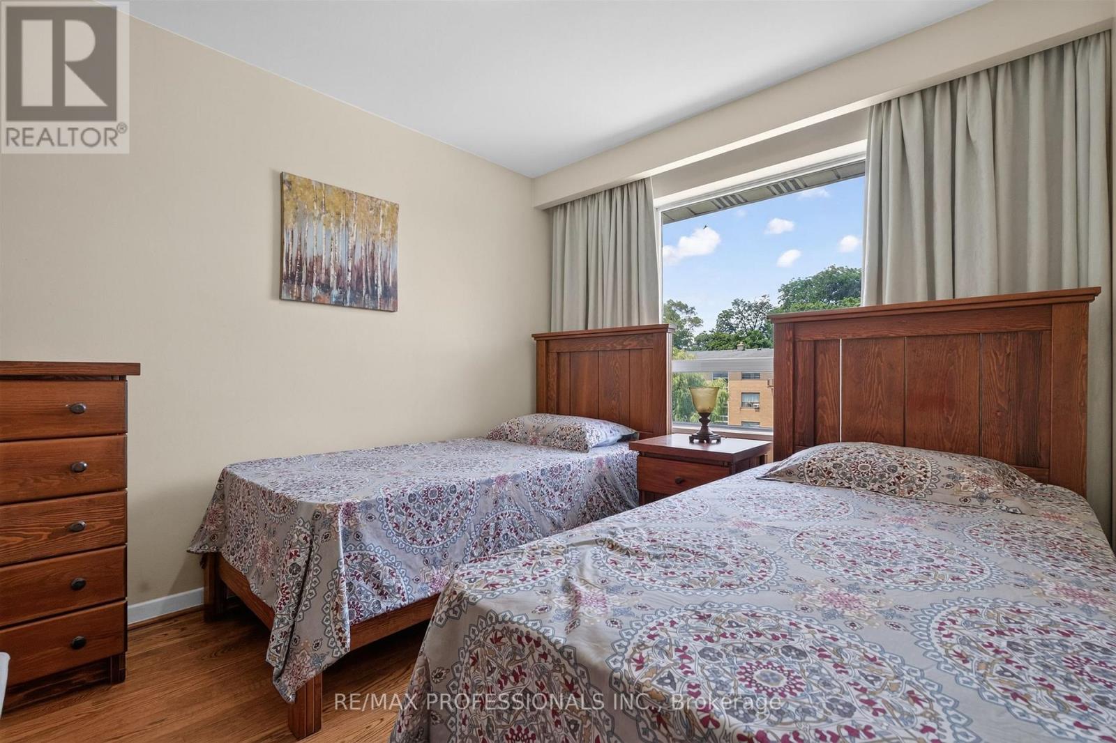 50 Waniska Avenue, Toronto, Ontario  M8Y 1P9 - Photo 18 - W13624576