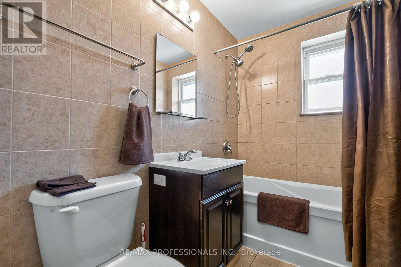 50 Waniska Avenue, Toronto, Ontario  M8Y 1P9 - Photo 20 - W13624576