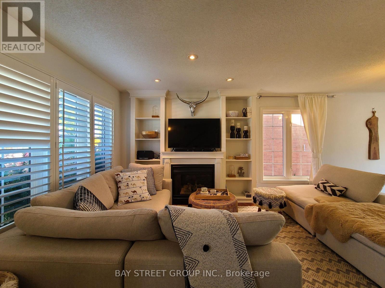 5556 Thorn Lane, Burlington, Ontario  L7L 6V9 - Photo 21 - W13624634