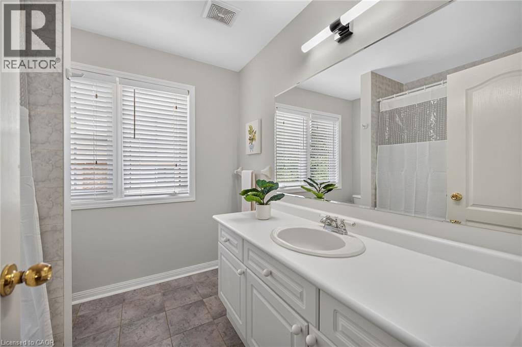 5660 Rosaline Road, Burlington, Ontario  L7L 6T4 - Photo 35 - 40850698
