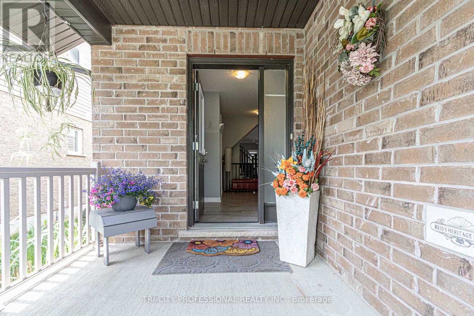 53 Aberdeen Street, Centre Wellington, Ontario  N1M 0C1 - Photo 2 - X13624660