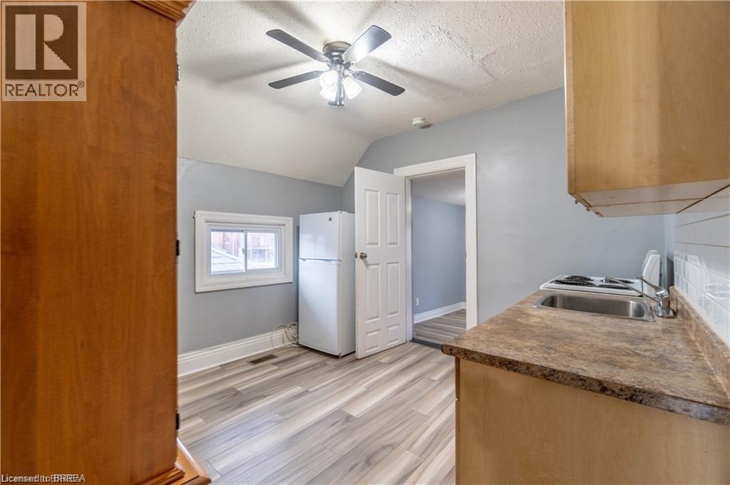 36 Cayuga Street Unit# Upper, Brantford, Ontario  N3S 1W5 - Photo 5 - 40851993