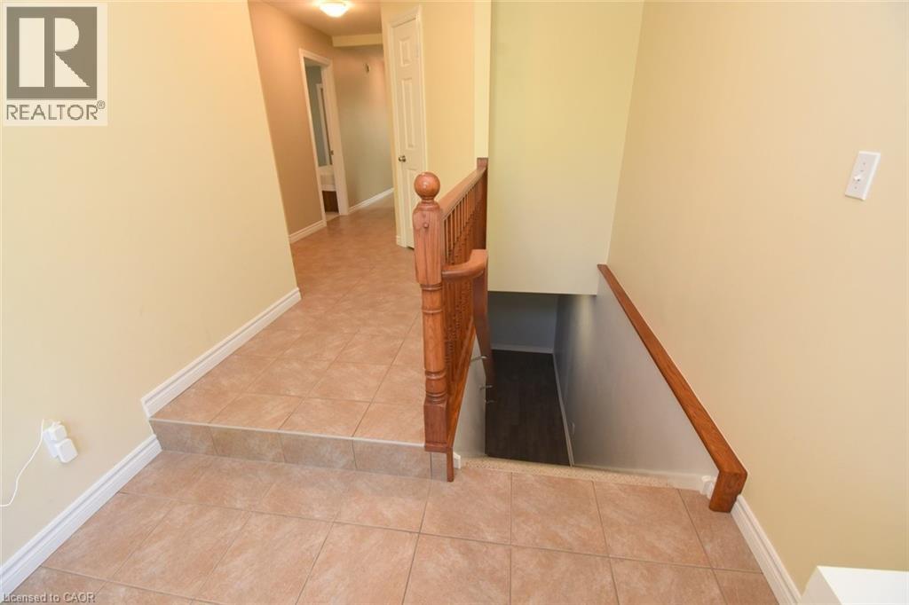 132 Clough Crescent, Guelph, Ontario  N1L 0E4 - Photo 5 - 40847121