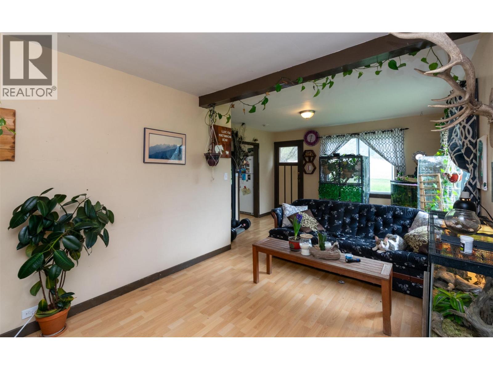 2370 Lakeshore Road NE, Salmon Arm, British Columbia  V1E 3X9 - Photo 13 - 10388496