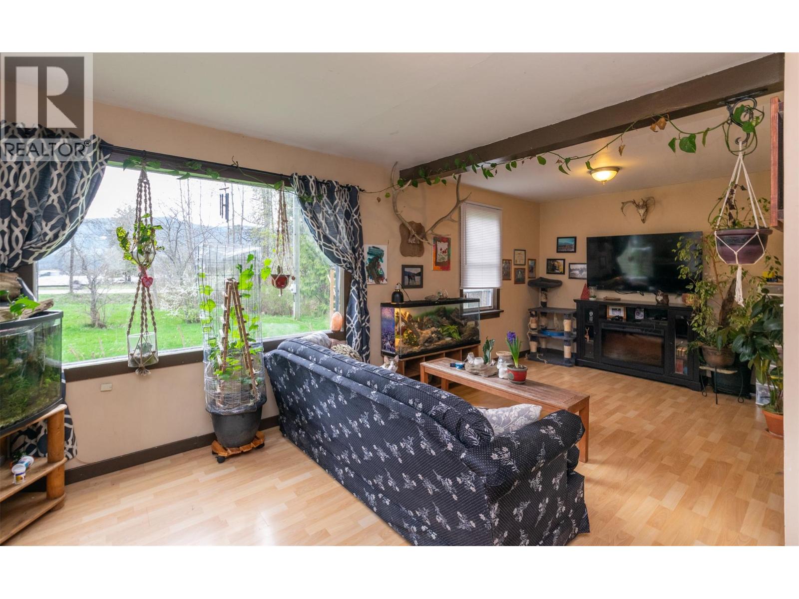 2370 Lakeshore Road NE, Salmon Arm, British Columbia  V1E 3X9 - Photo 11 - 10388496
