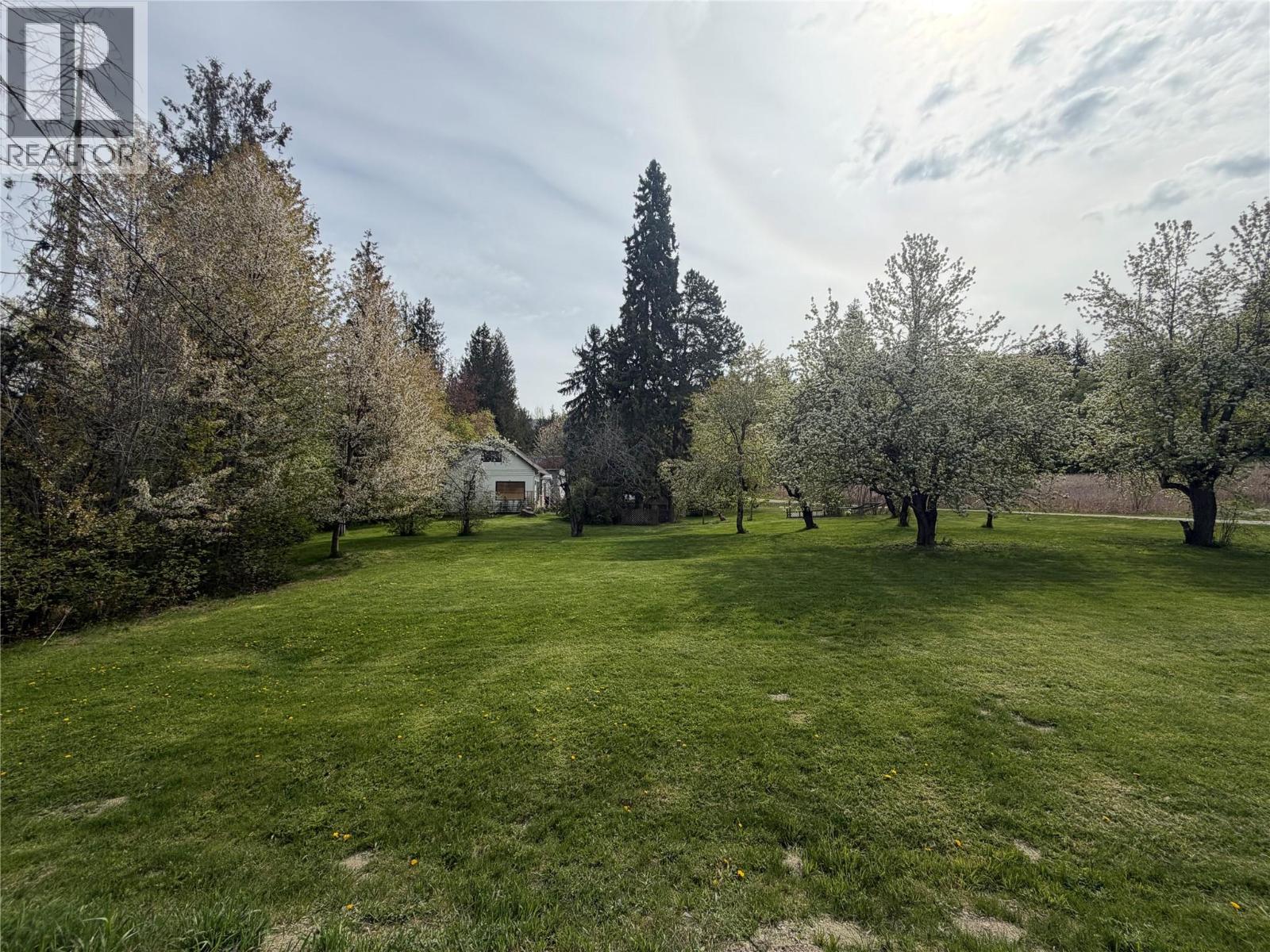 2370 Lakeshore Road NE, Salmon Arm, British Columbia  V1E 3X9 - Photo 10 - 10388496