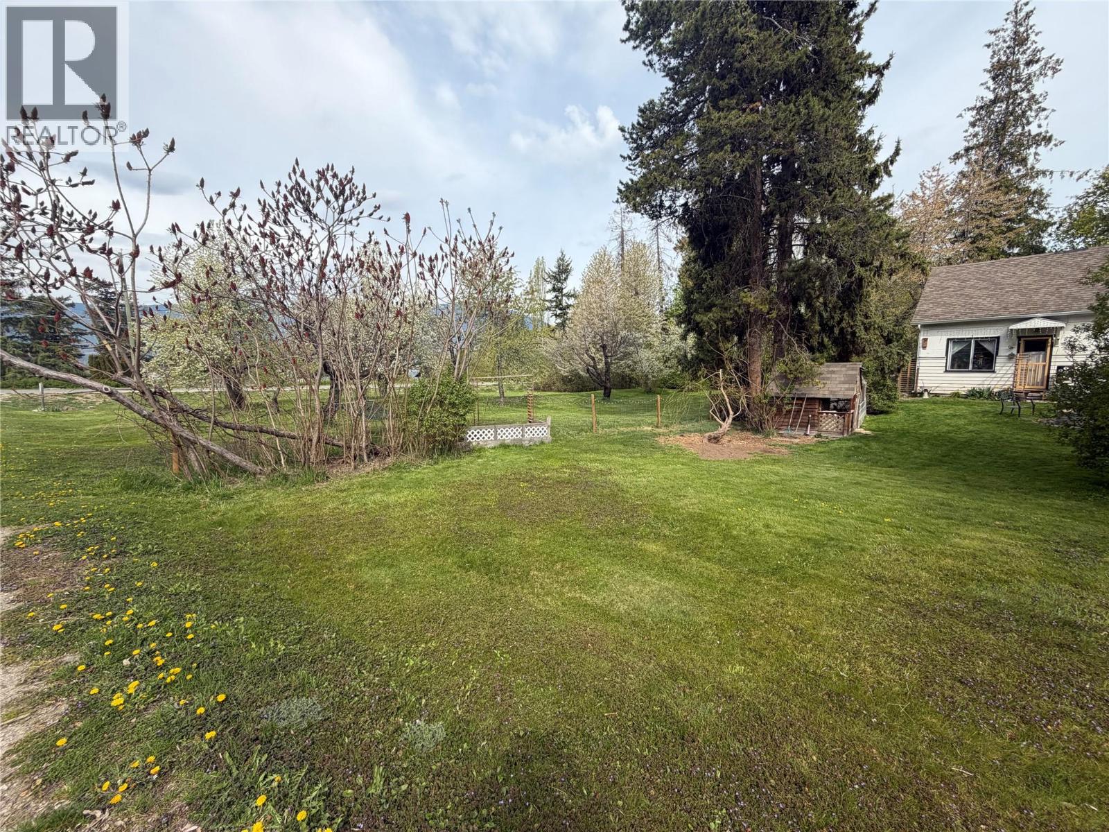 2370 Lakeshore Road NE, Salmon Arm, British Columbia  V1E 3X9 - Photo 8 - 10388496