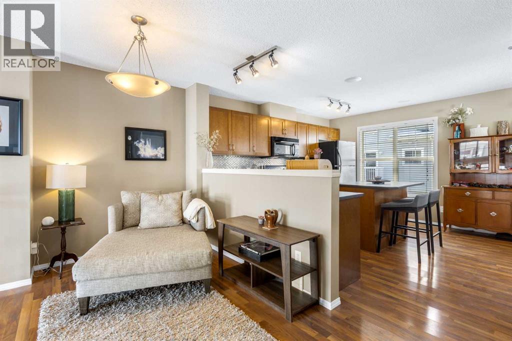 241 Elgin Gardens SE, Calgary, Alberta  T2Z 4T6 - Photo 8 - A2297988