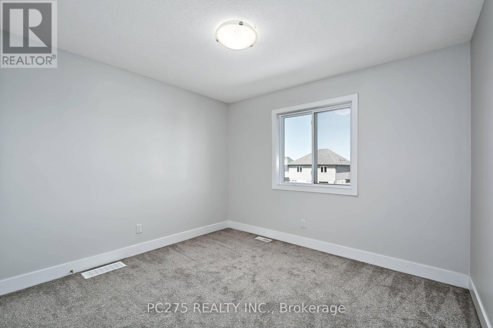 31 Ashberry Place, St. Thomas, Ontario  N5R 0H7 - Photo 25 - X13624690
