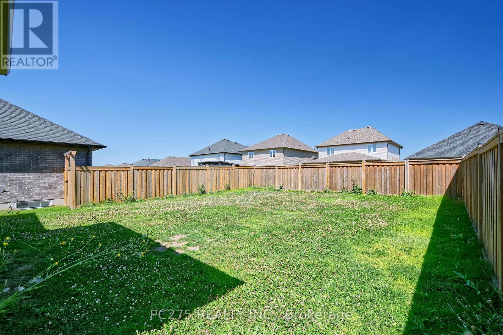 31 Ashberry Place, St. Thomas, Ontario  N5R 0H7 - Photo 33 - X13624690