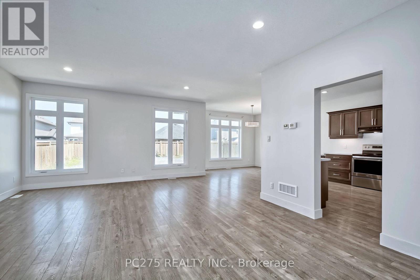 31 Ashberry Place, St. Thomas, Ontario  N5R 0H7 - Photo 8 - X13624690