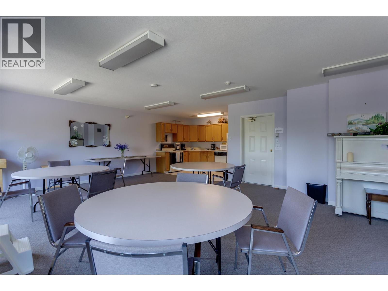 945 Lawrence Avenue Unit# 107, Kelowna, British Columbia  V1Y 6M3 - Photo 38 - 10395306