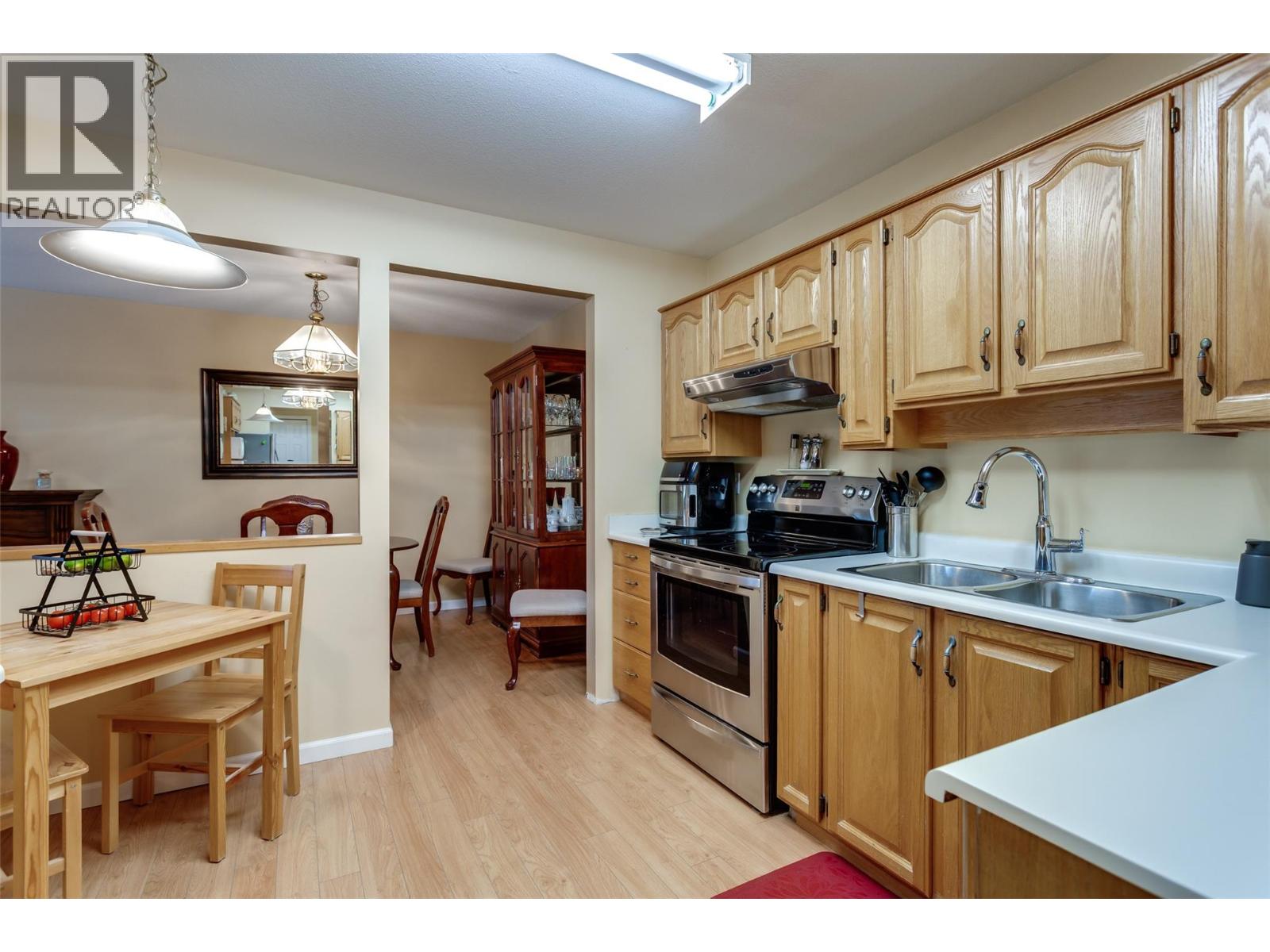 945 Lawrence Avenue Unit# 107, Kelowna, British Columbia  V1Y 6M3 - Photo 7 - 10395306