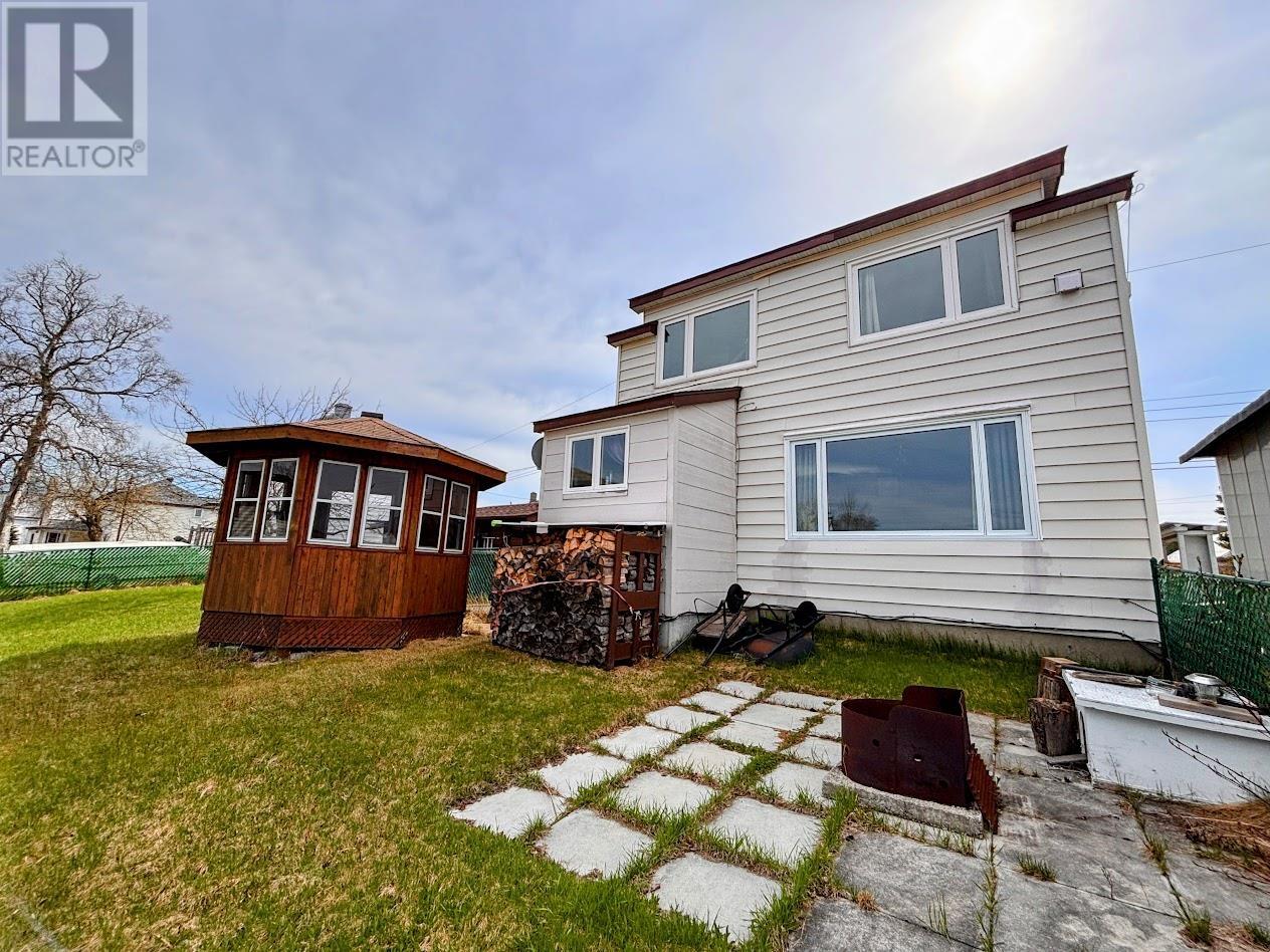 2 King St, Marathon, Ontario  P0T 2E0 - Photo 1 - TB2601195