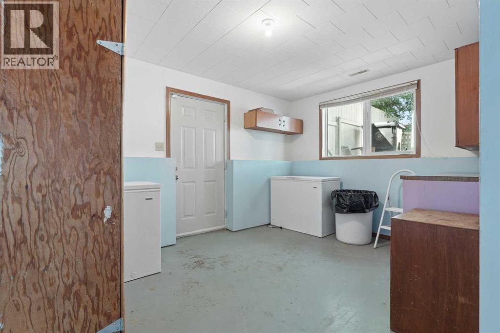 424 53 Avenue, Coalhurst, Alberta  T0L 0V0 - Photo 29 - A2333412