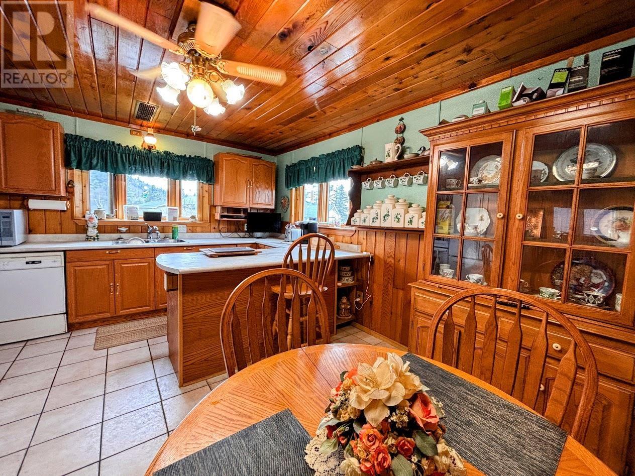 2 King St, Marathon, Ontario  P0T 2E0 - Photo 2 - TB2601195