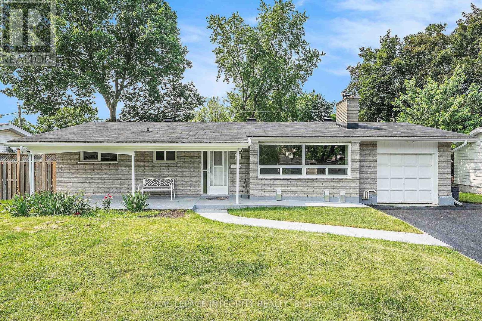 B - 58 WIGAN DRIVE, Ottawa, Ontario