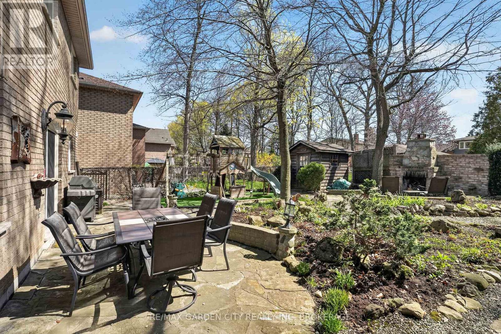 734 Brigadoon Drive, Hamilton, Ontario  L9C 7S2 - Photo 39 - X13624792