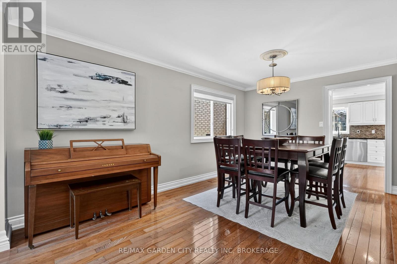 734 Brigadoon Drive, Hamilton, Ontario  L9C 7S2 - Photo 6 - X13624792