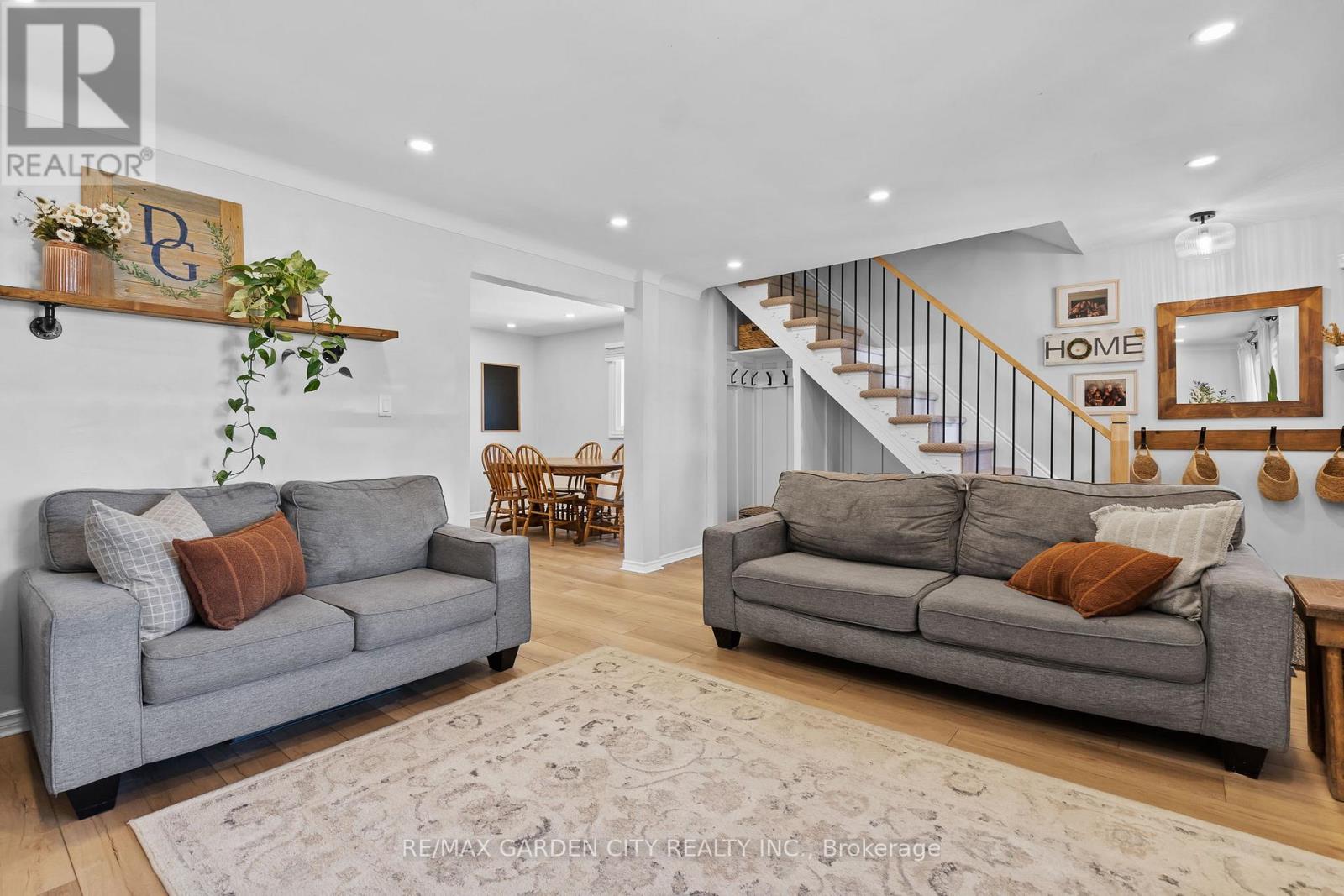 13 Maple Street, St. Catharines, Ontario  L2R 2A6 - Photo 10 - X13624872