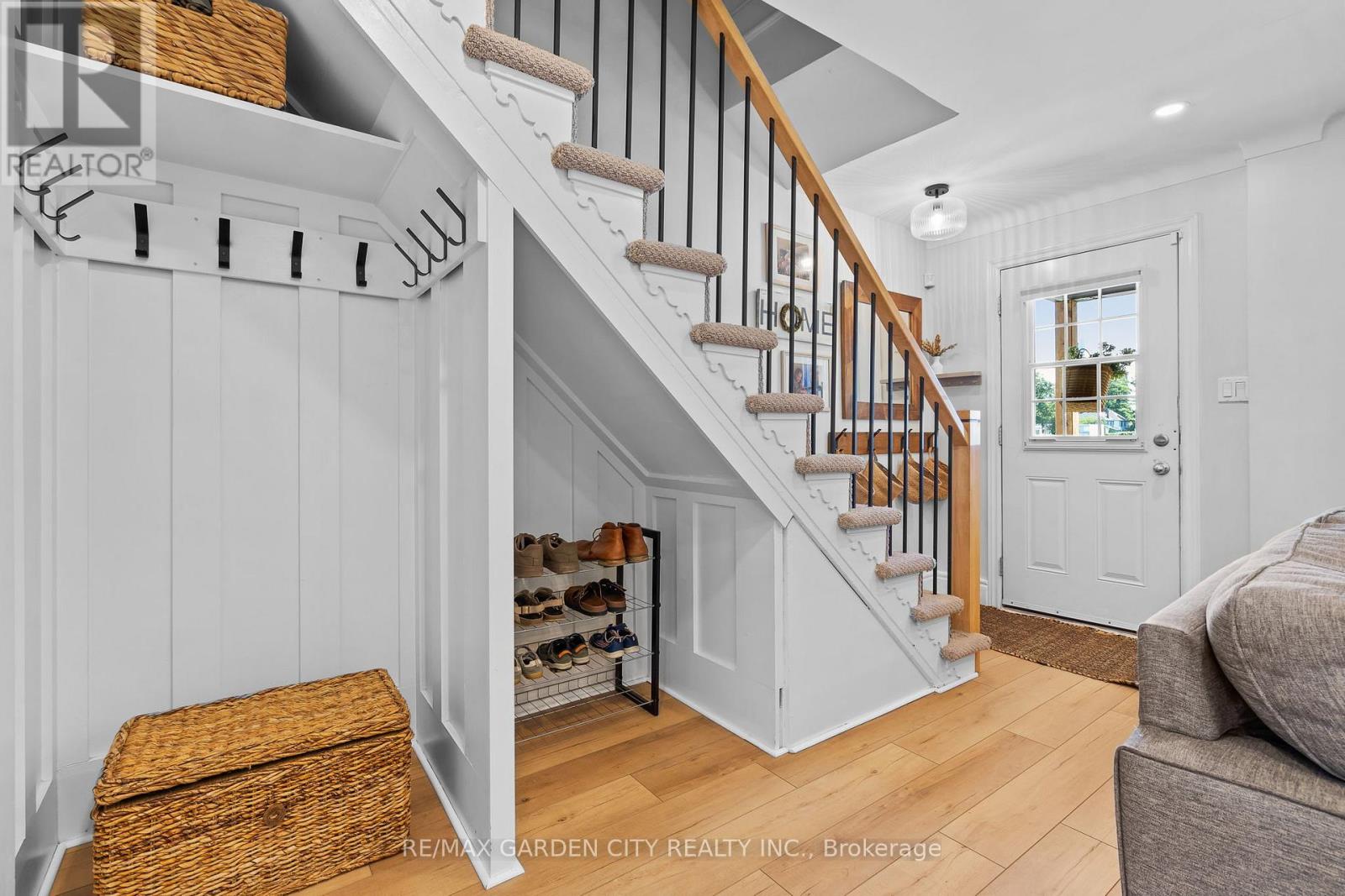 13 Maple Street, St. Catharines, Ontario  L2R 2A6 - Photo 8 - X13624872