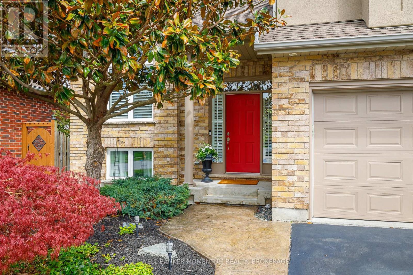 19 Damson Street, St. Catharines, Ontario  L2S 4B2 - Photo 3 - X13624926