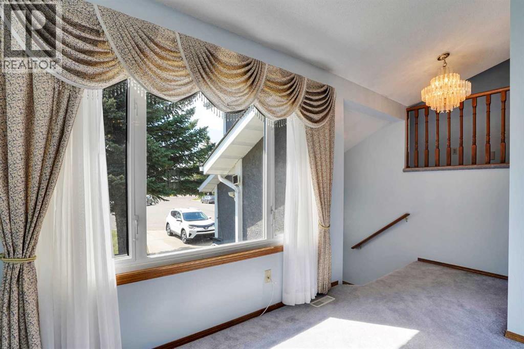 21 La Valencia Green NE, Calgary, Alberta  T1Y 6P5 - Photo 15 - A2333066
