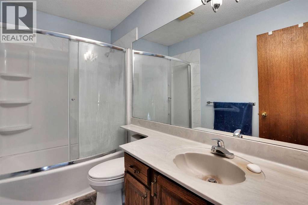 21 La Valencia Green NE, Calgary, Alberta  T1Y 6P5 - Photo 23 - A2333066