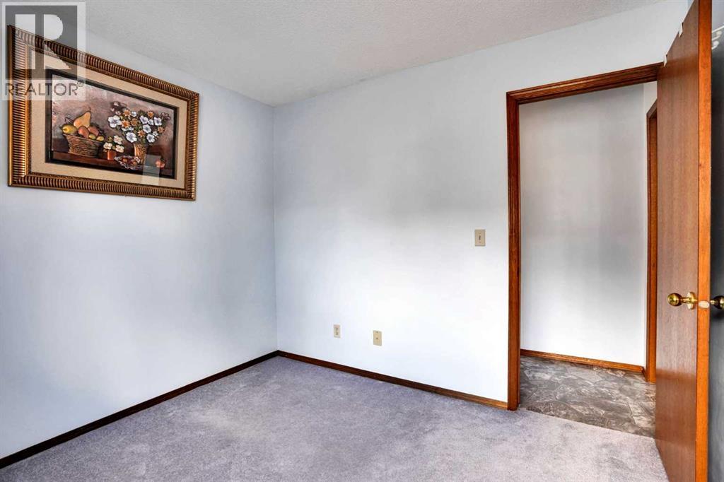 21 La Valencia Green NE, Calgary, Alberta  T1Y 6P5 - Photo 21 - A2333066