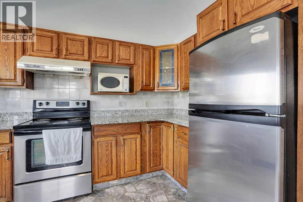 21 La Valencia Green NE, Calgary, Alberta  T1Y 6P5 - Photo 14 - A2333066