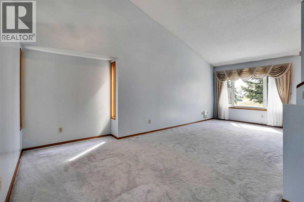 21 La Valencia Green NE, Calgary, Alberta  T1Y 6P5 - Photo 10 - A2333066