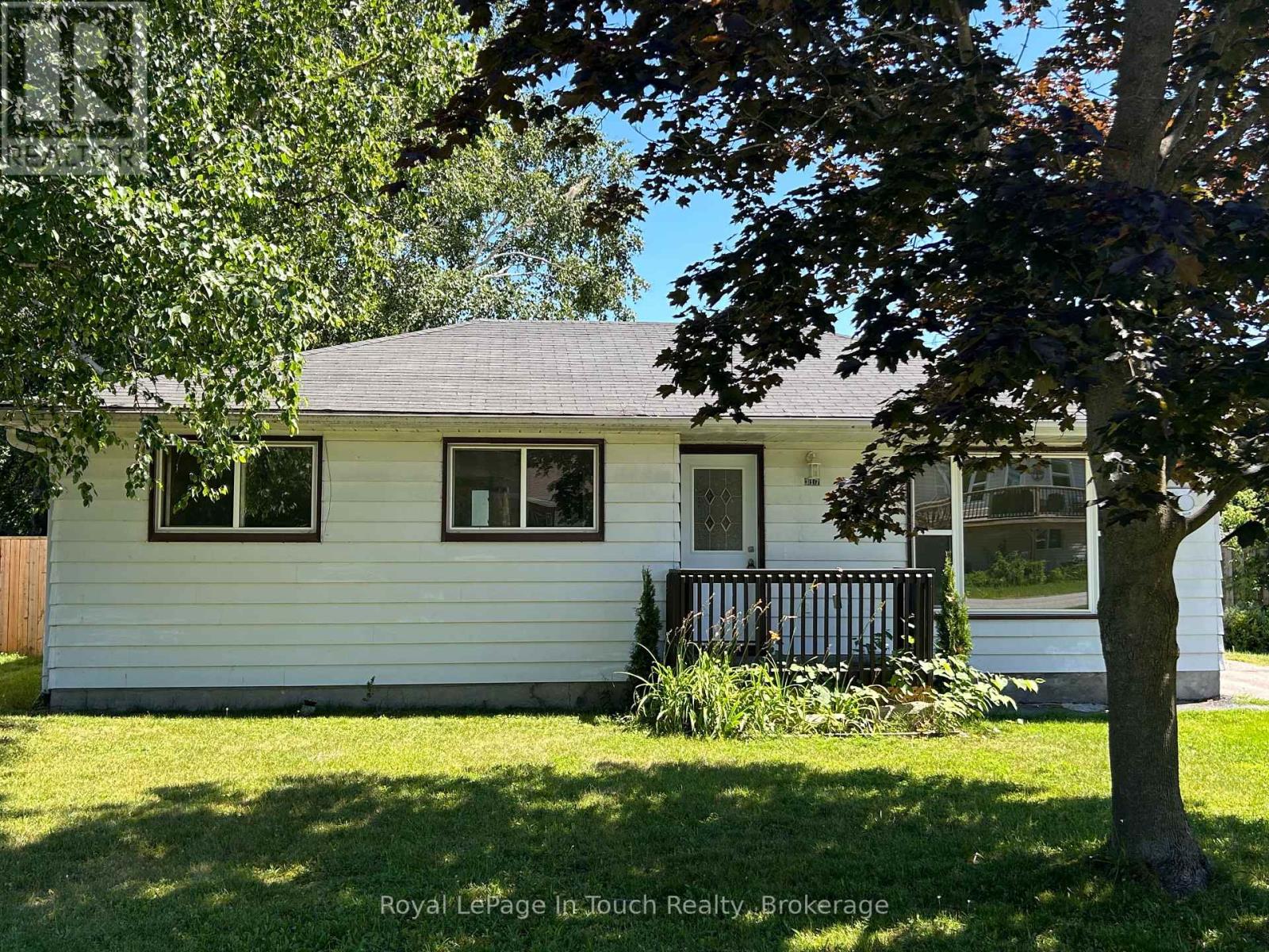 317 Wardell Street, Tay, Ontario  L0K 1R0 - Photo 2 - S13619686