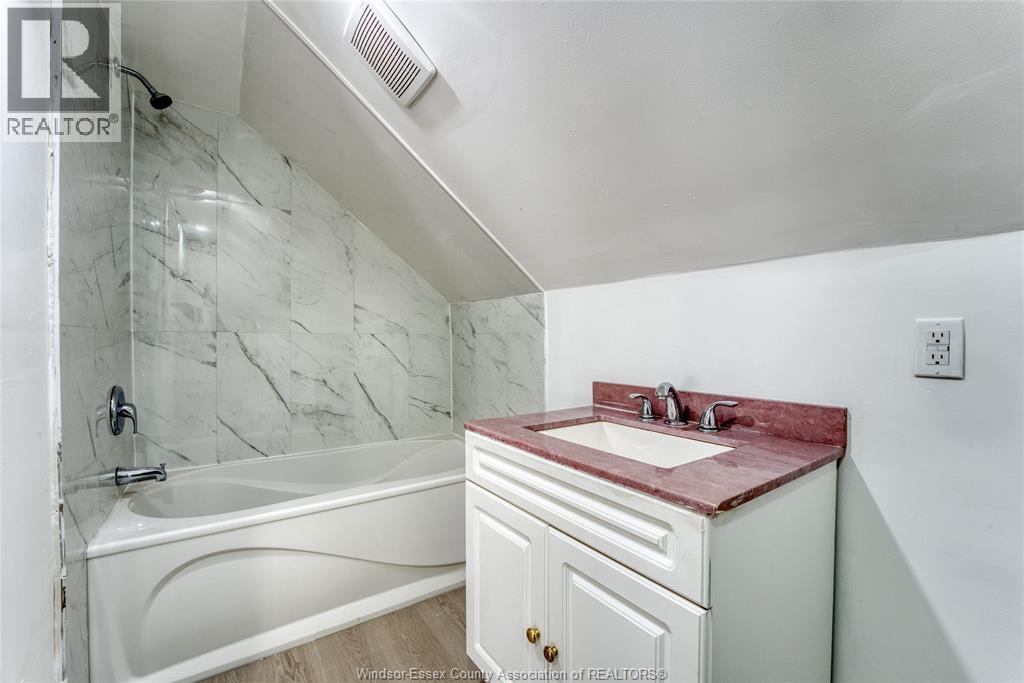 1488 Lincoln, Windsor, Ontario  N8Y 2J1 - Photo 26 - 26018521