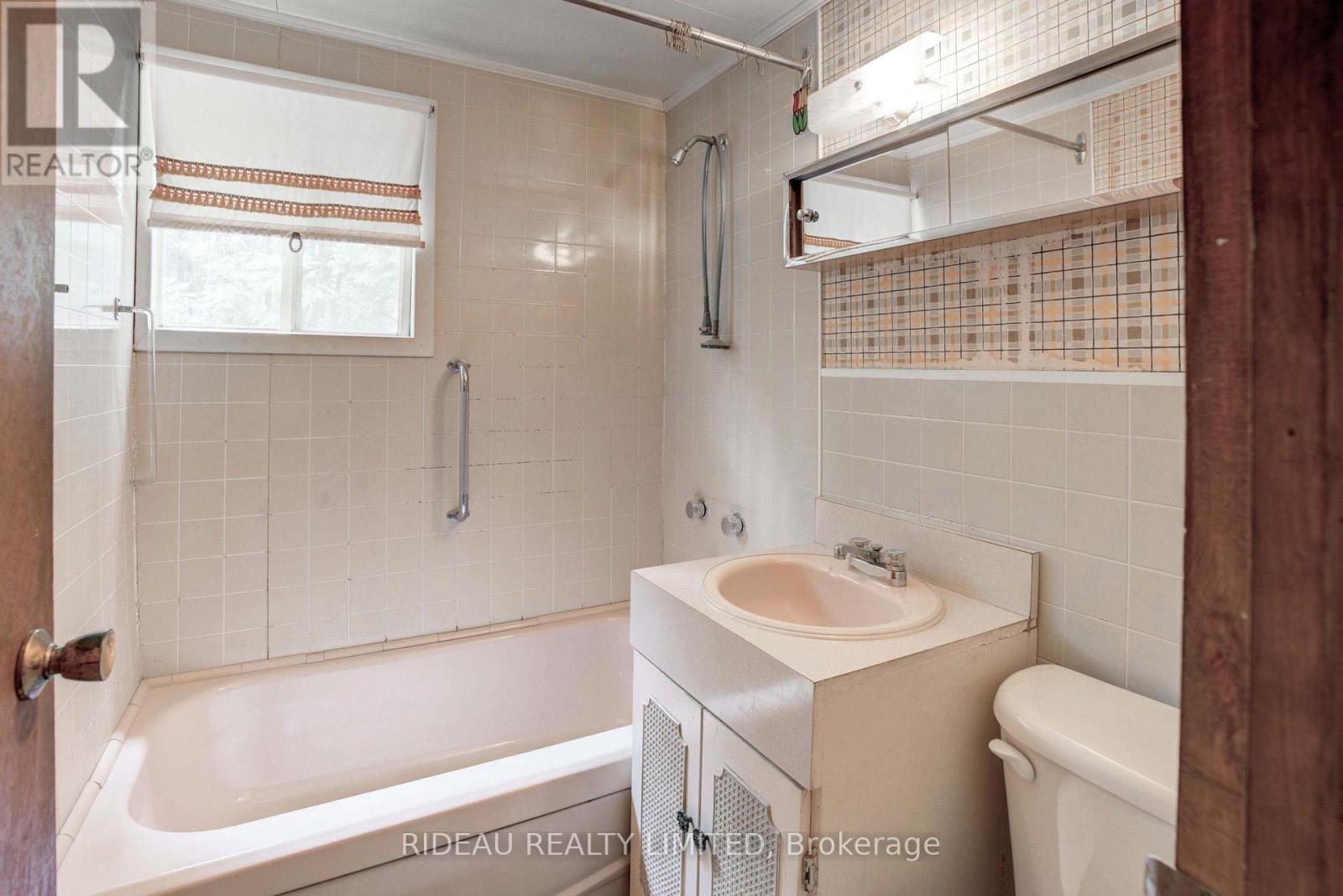 279 Barklow Lane, Rideau Lakes, Ontario  K7H 3C5 - Photo 13 - X13624852