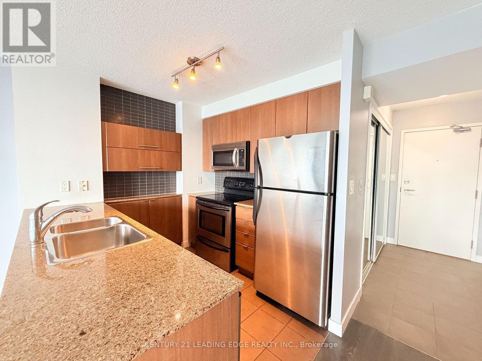 1501 - 11 Brunel Court, Toronto, Ontario  M5V 3Y3 - Photo 6 - C13624702