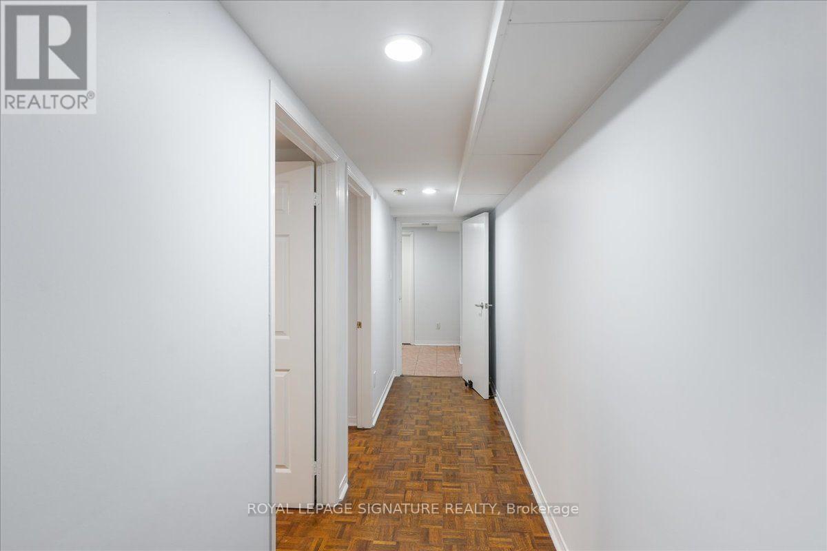 Lower - 12 Castle View Avenue, Toronto, Ontario  M5R 1Y9 - Photo 14 - C13624724