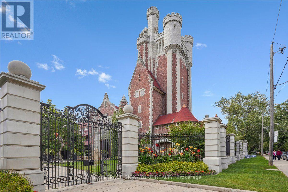 Lower - 12 Castle View Avenue, Toronto, Ontario  M5R 1Y9 - Photo 21 - C13624724