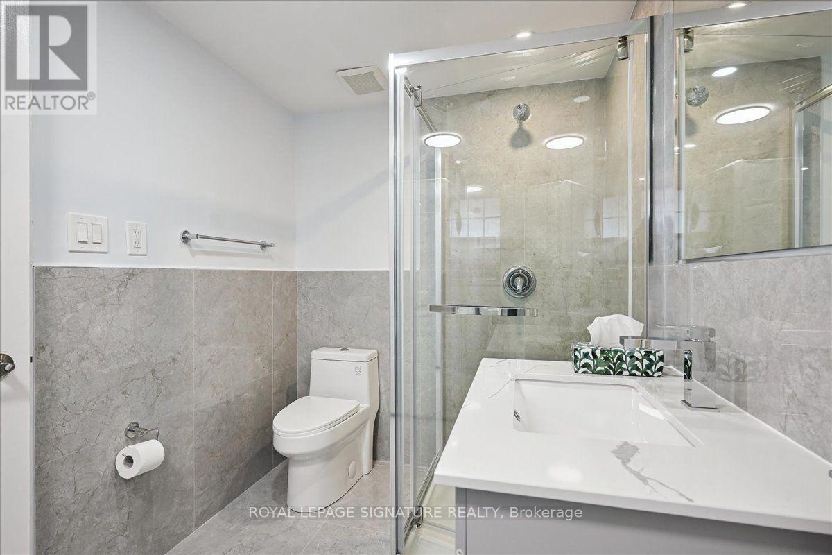 Lower - 12 Castle View Avenue, Toronto, Ontario  M5R 1Y9 - Photo 7 - C13624724