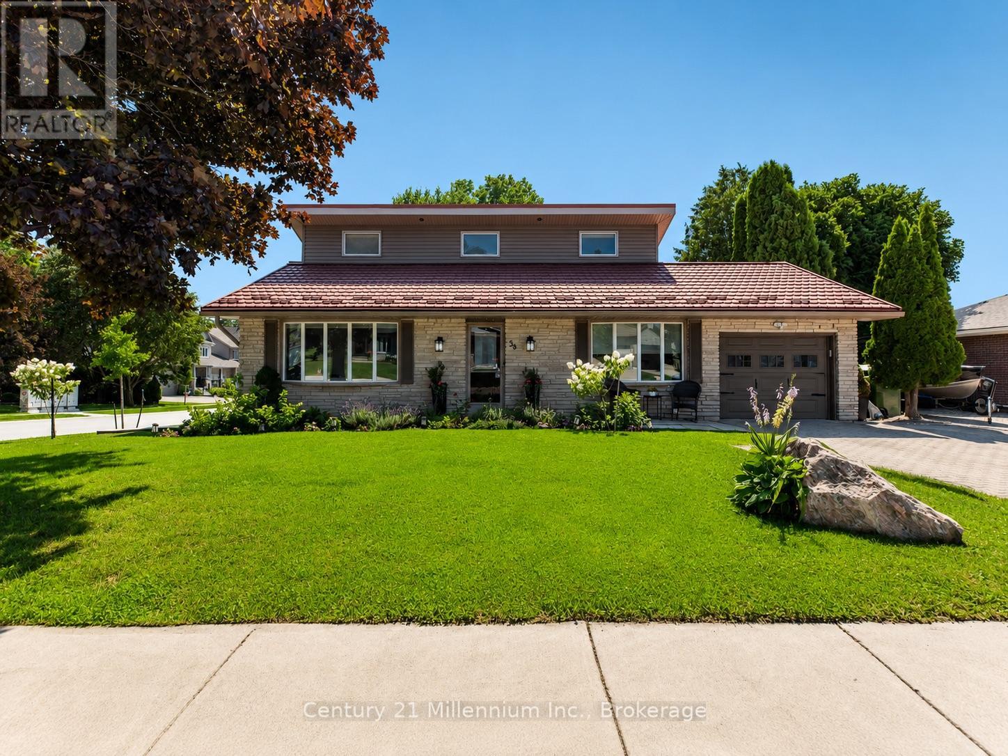 38 GRAYVIEW DRIVE, Grey Highlands, Ontario