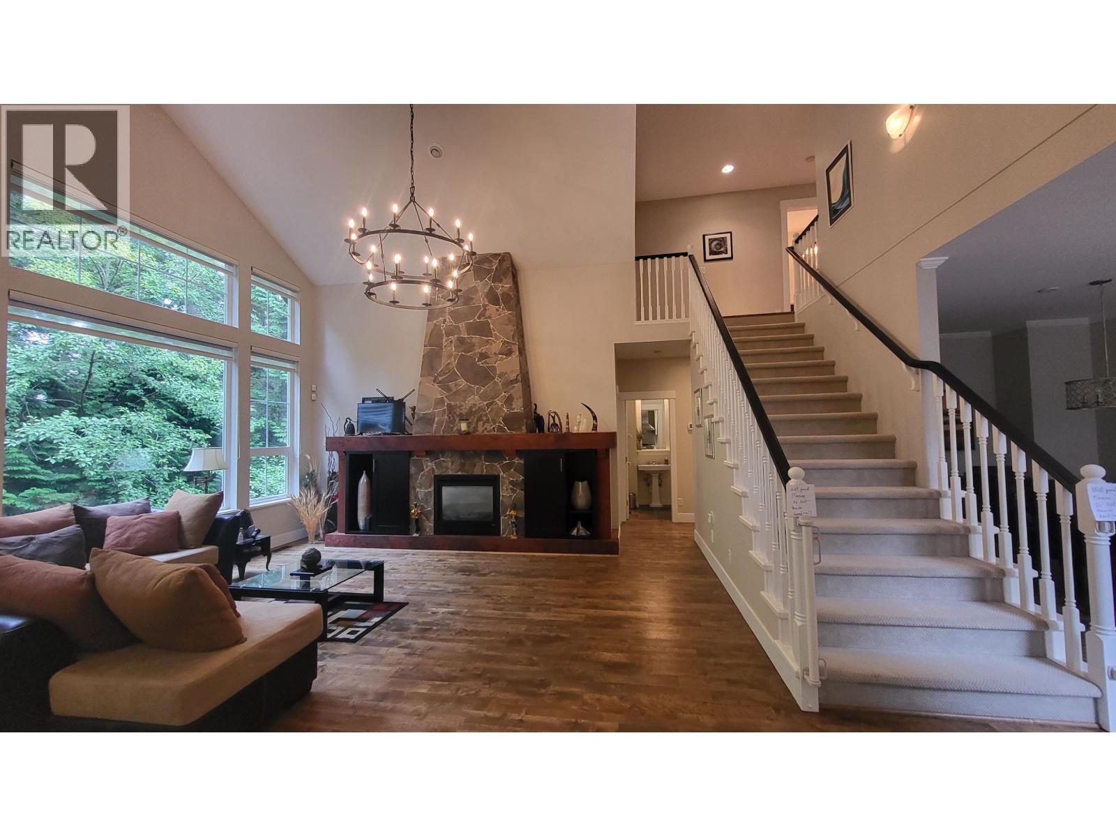 62 Ashwood Drive, Port Moody, British Columbia V3H 5H2 - Photo 2 - R3151384