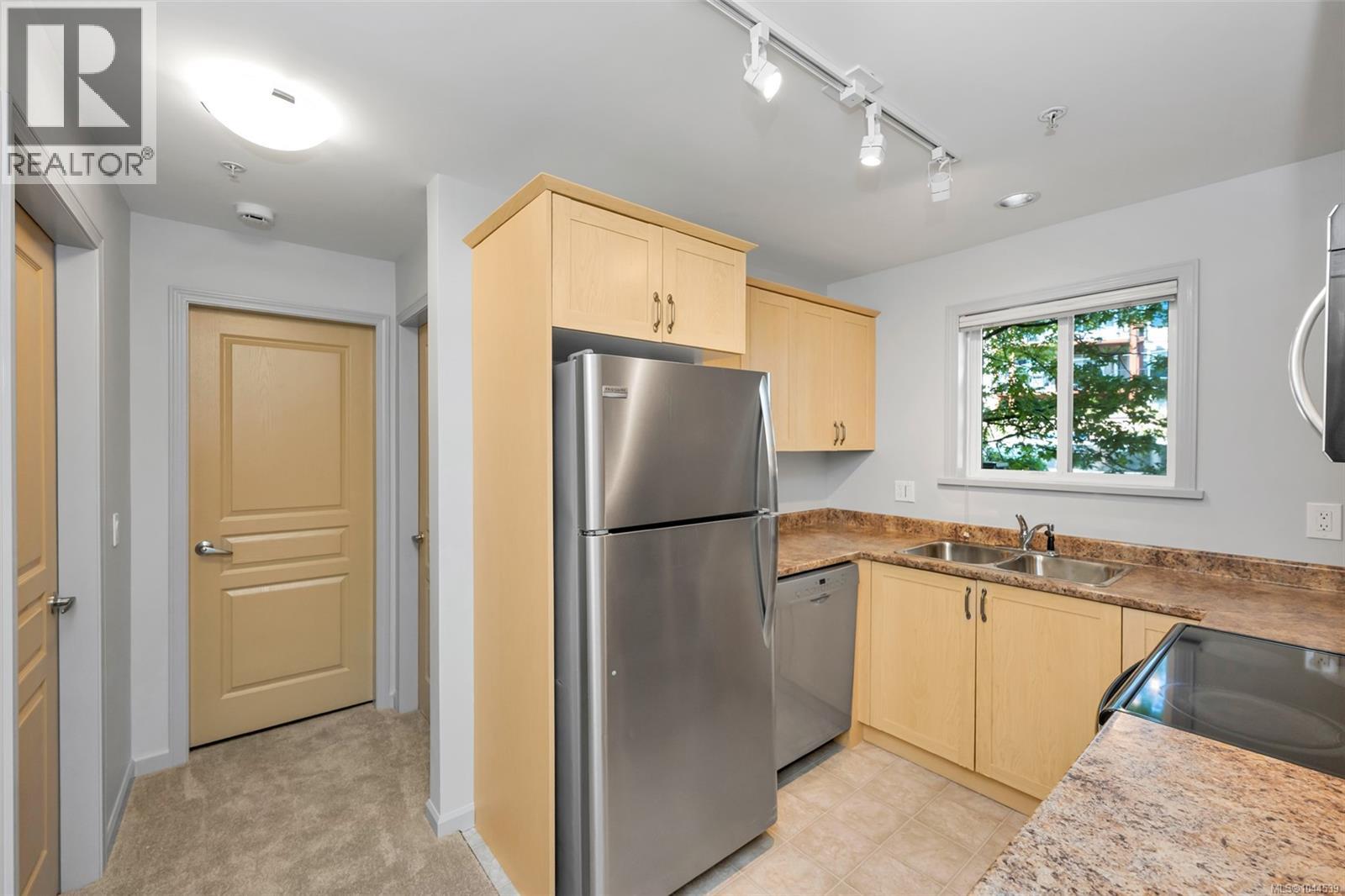 214 655 Goldstream Ave, Langford, British Columbia  V9B 0G2 - Photo 11 - 1044539
