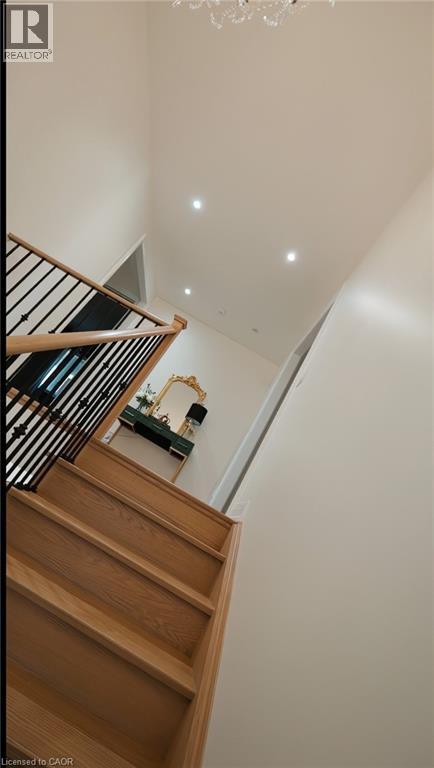 18 Casavant Court, Maple, Ontario  L6A 5A5 - Photo 3 - 40840099