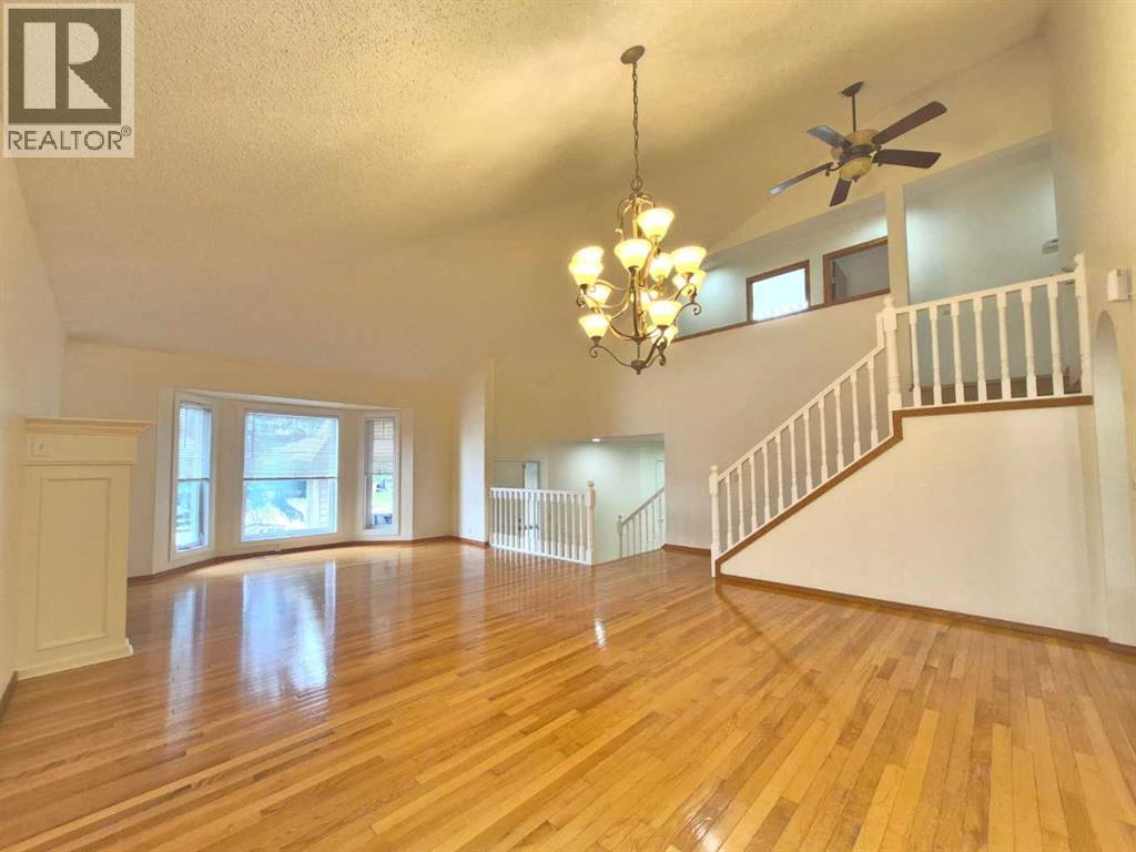 7 Suncastle Crescent SE, Calgary, Alberta  T2X 2W9 - Photo 5 - A2324587