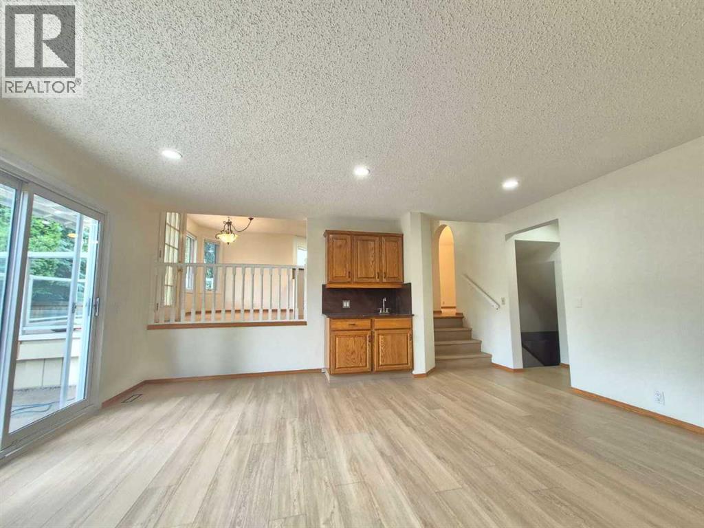7 Suncastle Crescent SE, Calgary, Alberta  T2X 2W9 - Photo 12 - A2324587