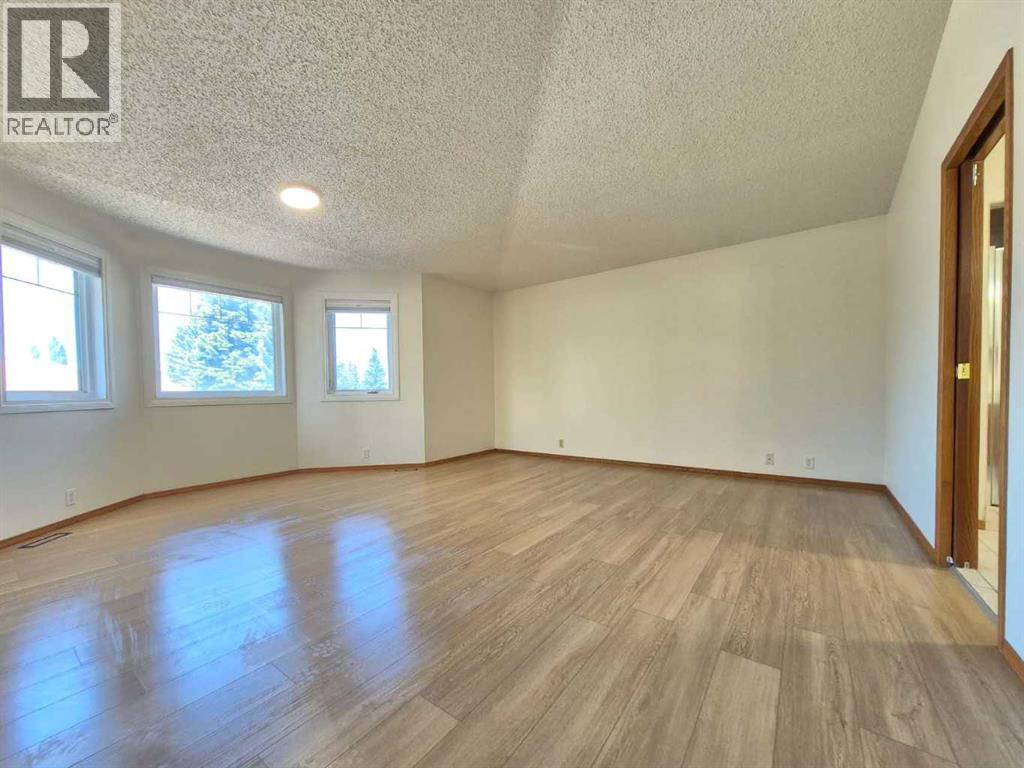7 Suncastle Crescent SE, Calgary, Alberta  T2X 2W9 - Photo 19 - A2324587