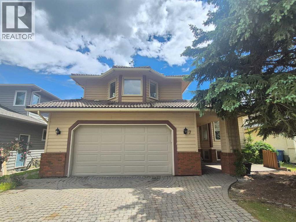 7 Suncastle Crescent SE, Calgary, Alberta