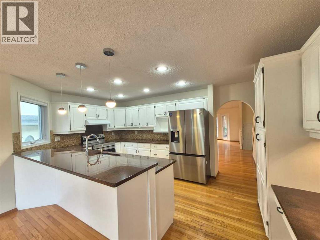 7 Suncastle Crescent SE, Calgary, Alberta  T2X 2W9 - Photo 8 - A2324587