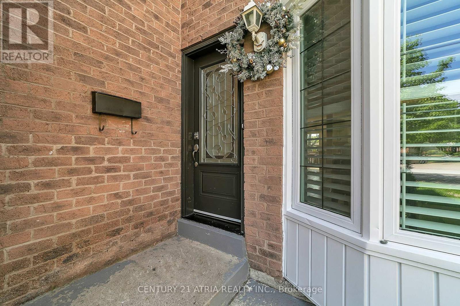 10 Park Ln Circle, Richmond Hill (South Richvale), Ontario  L4C 6S8 - Photo 5 - N13624734