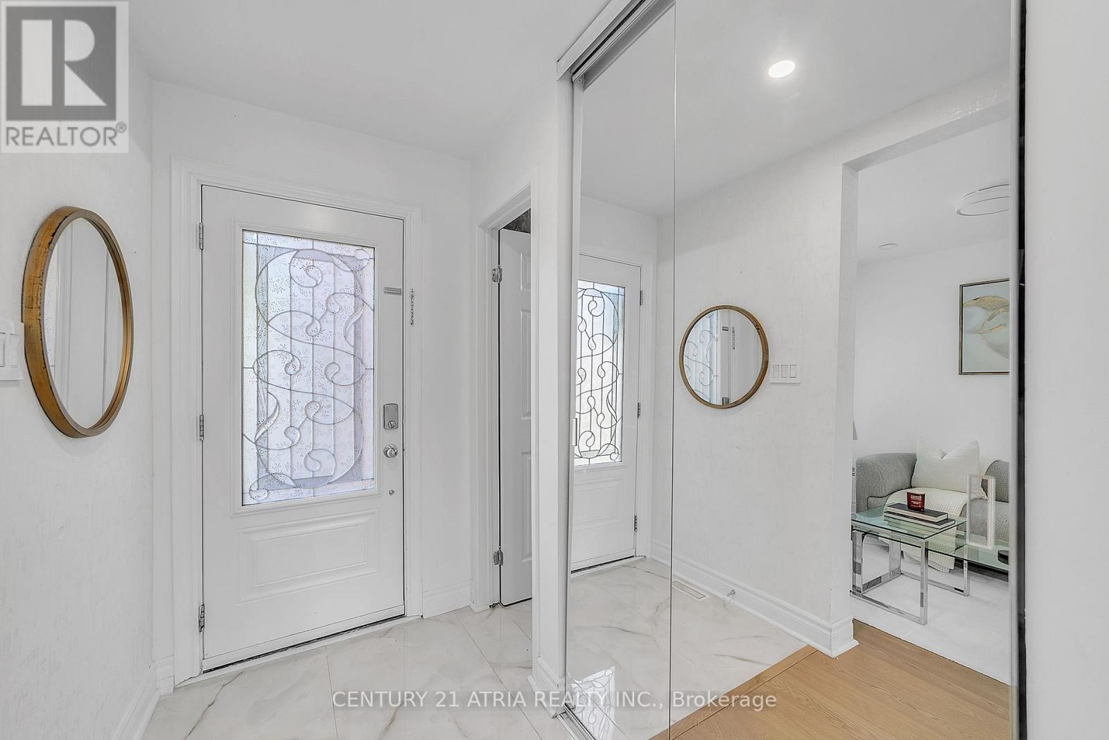 10 Park Ln Circle, Richmond Hill (South Richvale), Ontario  L4C 6S8 - Photo 7 - N13624734