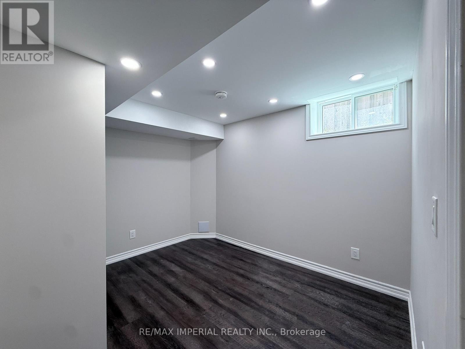 17 Deerwood Crescent, Richmond Hill, Ontario L4E 4B8 - Photo 18 - N13624736